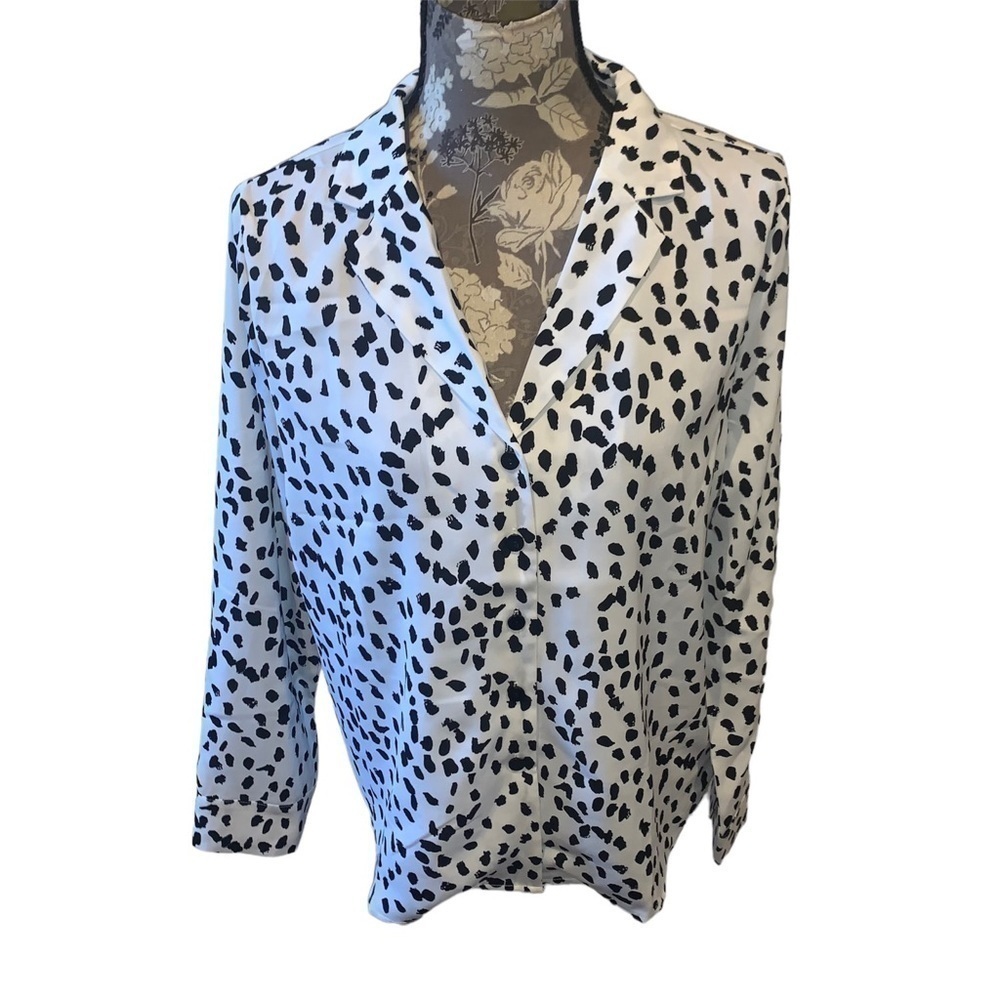 CUPSHE Black & White Spotted Blouse Size Large New with tags